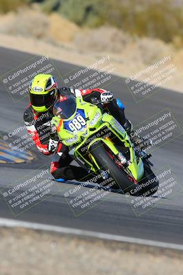 media/Dec-18-2022-SoCal Trackdays (Sun) [[8099a50955]]/Turn 10 (140pm)/